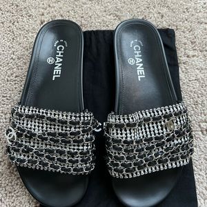 Chanel sz 39 authentic chain slides